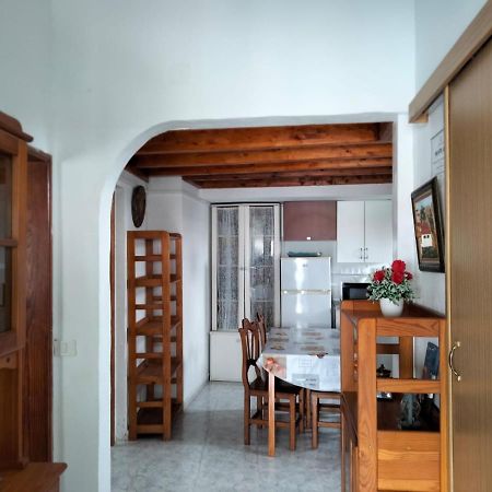 Casa Antonia Reyes, A La Sombra De Famara Apartment Munique Exterior photo