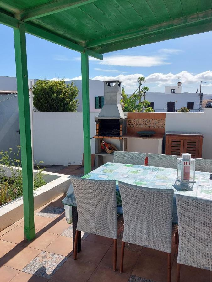 Casa Antonia Reyes, A La Sombra De Famara Apartment Munique Exterior photo