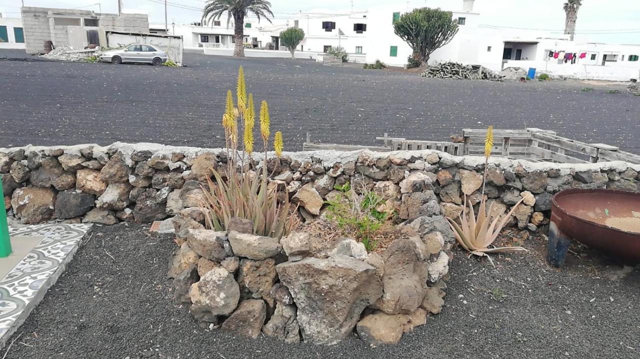 Casa Antonia Reyes, A La Sombra De Famara Apartment Munique Exterior photo