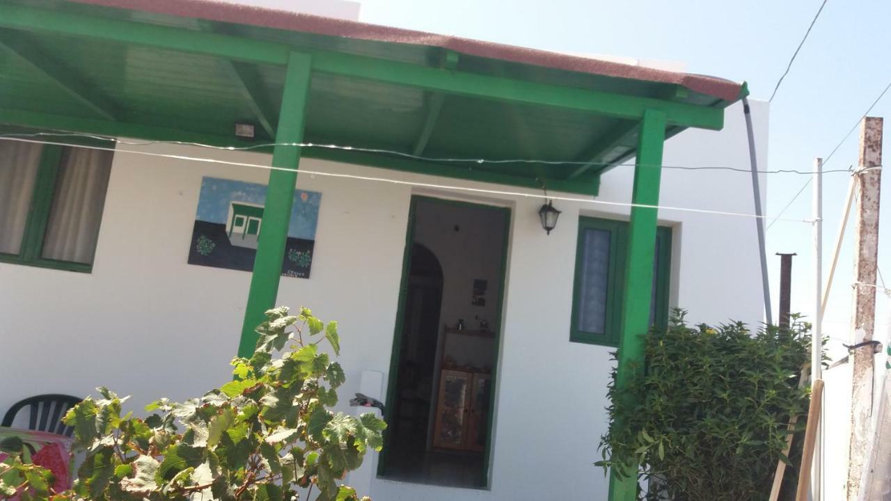 Casa Antonia Reyes, A La Sombra De Famara Apartment Munique Exterior photo