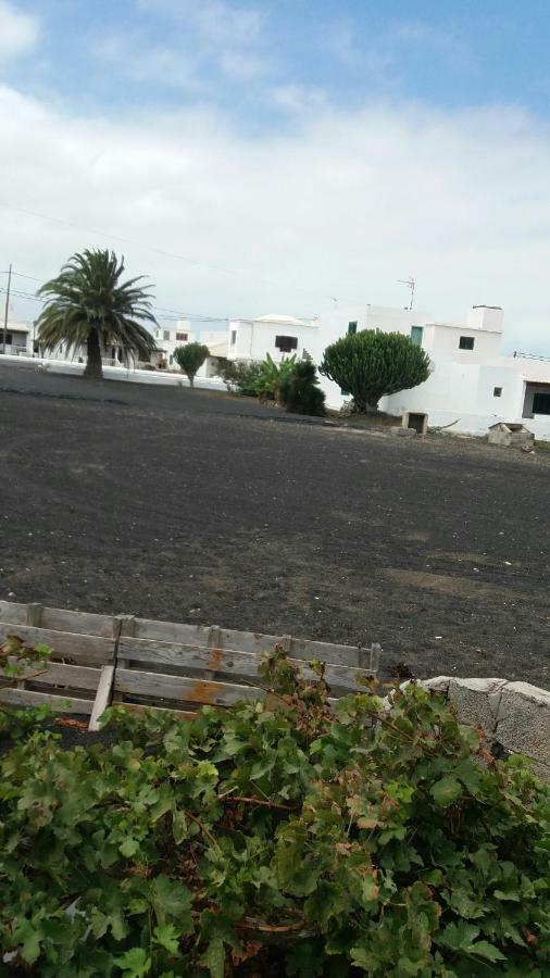 Casa Antonia Reyes, A La Sombra De Famara Apartment Munique Exterior photo